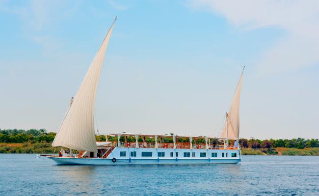 Voyage en Dahabieh sur le Nil : Entre Histoire et Sérénité